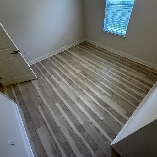 empty installation flooring room